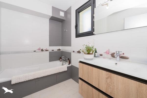 Maison 272 896 € Lanester 5 p 90 m² DPE C