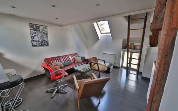 Immeuble à vendre    10 pièces •  Viels-Maisons