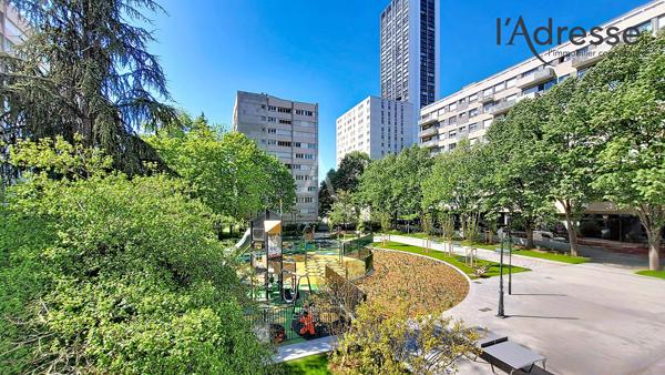 PUTEAUX/ Boieldieu - Appartement 5 pièces 121m² avec cave, parking boxé et balcon 8m²