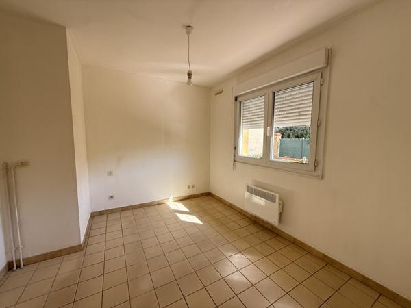 Maison à louer 670 € CC Labastide-St-Pierre 2 p 40 m² DPE D