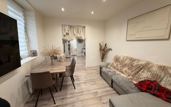 Immeuble à vendre    15 pièces • 280 m2 Saint-Dié-des-Vosges