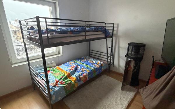 Immeuble à vendre    15 pièces • 280 m2 Saint-Dié-des-Vosges