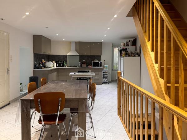 Maison de ville 78 m² à Mauléon 79700