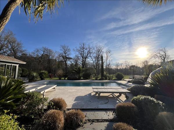 Maison à vendre |  Grayan-et-l'Hôpital |  5 pièces | 198 m²