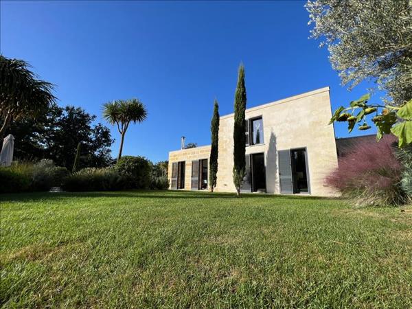 Maison à vendre |  Grayan-et-l'Hôpital |  5 pièces | 198 m²