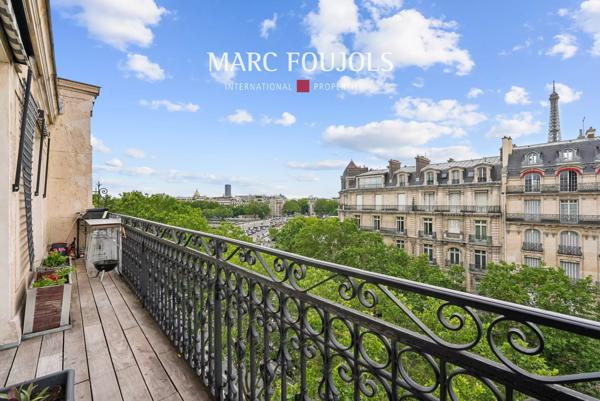 Paris 16/8 Pont de l’Alma : appartement avec vue dégagée et balcon filant