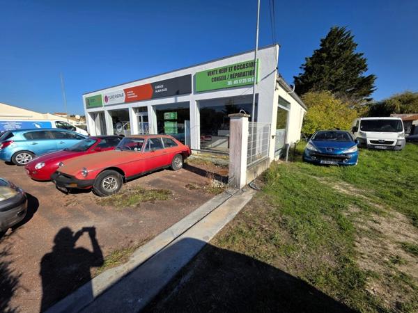 EXCLU CAPIFRANCE au CHATEAU D'OLERON (17), A Vendre Murs & Fonds commerce garage mécanique autos renommée