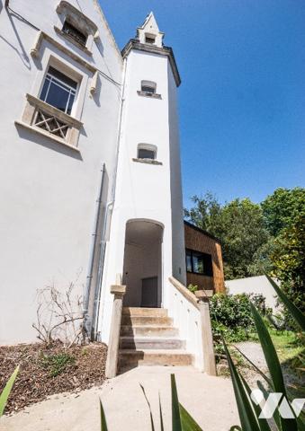 APPARTEMENT RUE DE COULMIERS - CHARME ET AUTHENTICITE