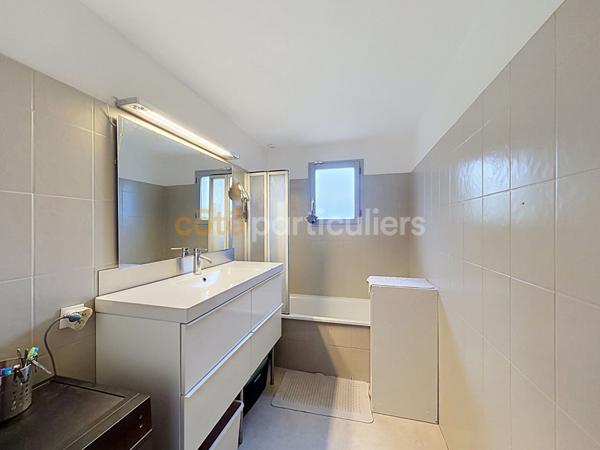 Vente
                Maison138 m² - 6 Pièces -
                    GRAND BOURGTHEROULDE (27520)