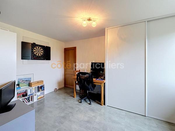 Vente
                Maison138 m² - 6 Pièces -
                    GRAND BOURGTHEROULDE (27520)