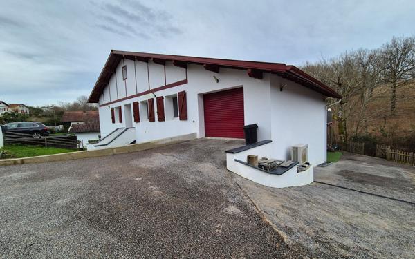 Maison à vendre    7 pièces • 232 m2 Urcuit