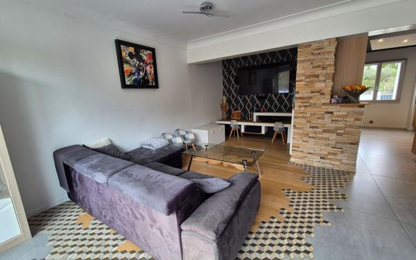 Maison à vendre    7 pièces • 232 m2 Urcuit