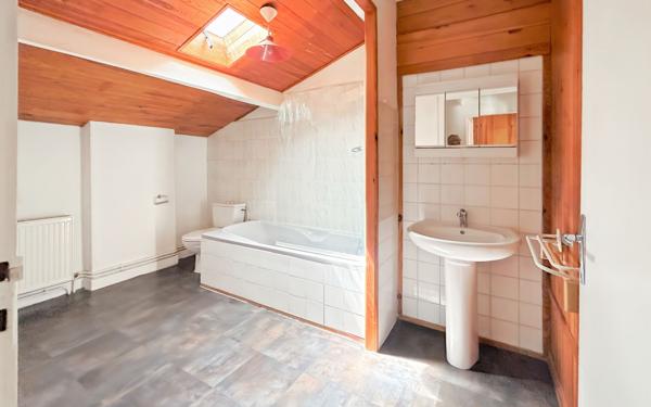 Maison à vendre    6 pièces • 141,23 m2 Périgueux