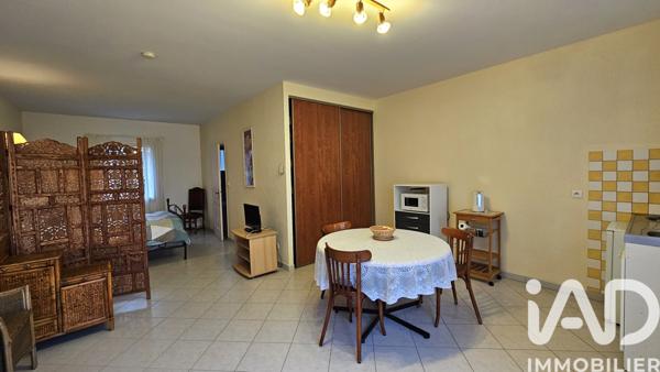 Immeuble à vendre 440 m² Dirac