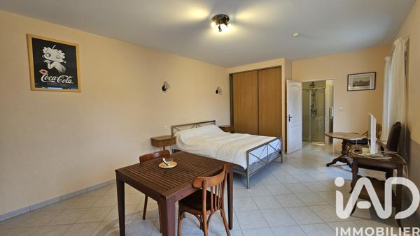 Immeuble à vendre 440 m² Dirac