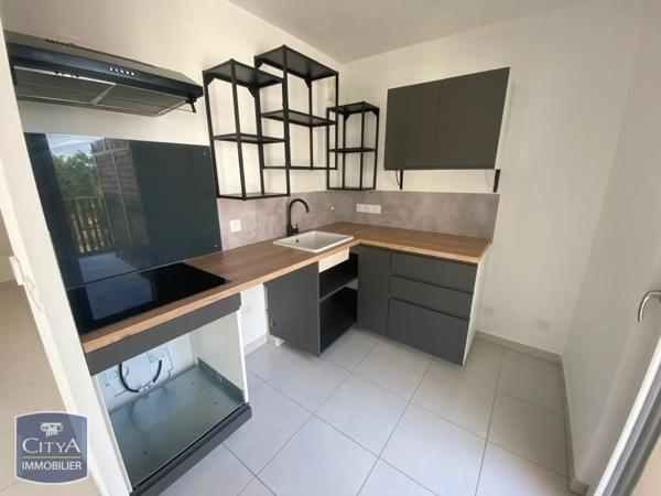 Appartement à louer 2 pièces Solliès-Pont (83210)