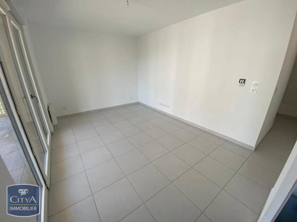 Appartement à louer 2 pièces Solliès-Pont (83210)