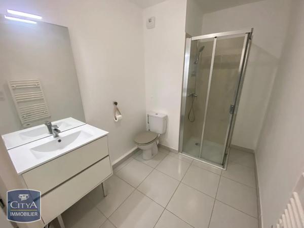 Appartement à louer 2 pièces Solliès-Pont (83210)
