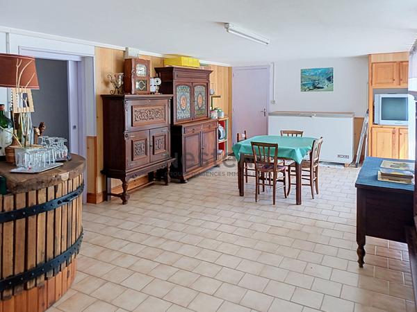 Maison familiale aux beaux volumes avec grand sous-sol aménagé située à Chalonnes sur Loire