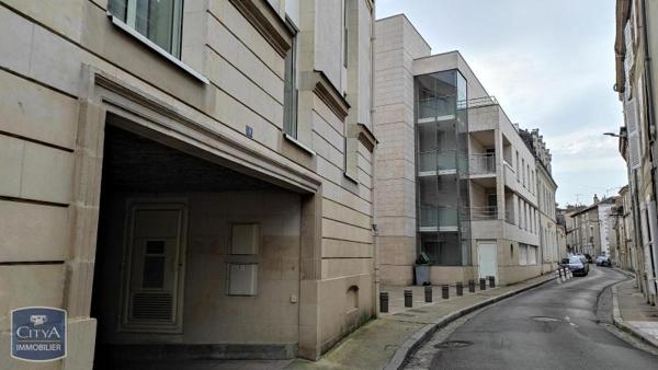 Location parking Poitiers (86000)