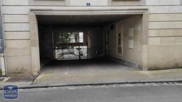 Location parking Poitiers (86000)