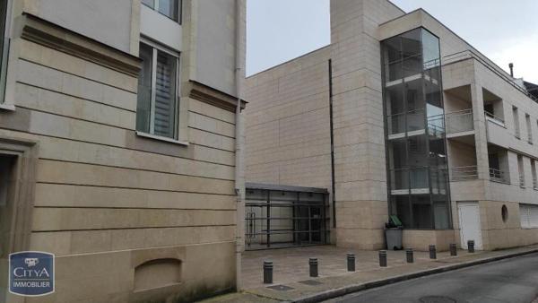 Location parking Poitiers (86000)