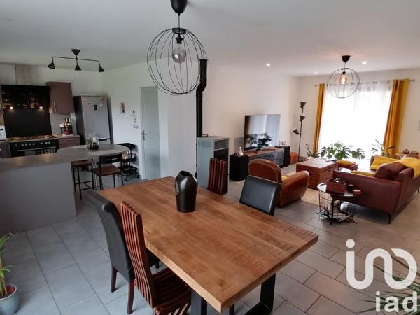 Pavillon 4 pièces de 93 m² à Richelieu (37120)