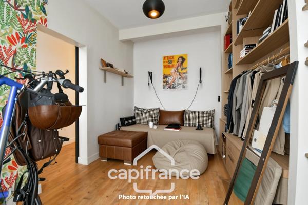 Maison de ville rénovée à vendre 6 pièces SAINT JEAN D'ANGELY (17) avec jardin, proche commerces et écoles