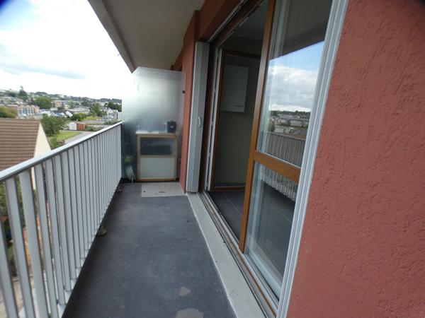 Studio 25.50 m² avec cave / parking / balcon - GRAVIGNY