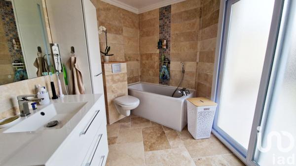 Maison à vendre 5 pièces 145 m² Fontenay-le-Comte