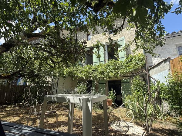 Saint-Maurin (47270) SAINT MAURIN Maison de village avec petit jardin et garage non attenant
