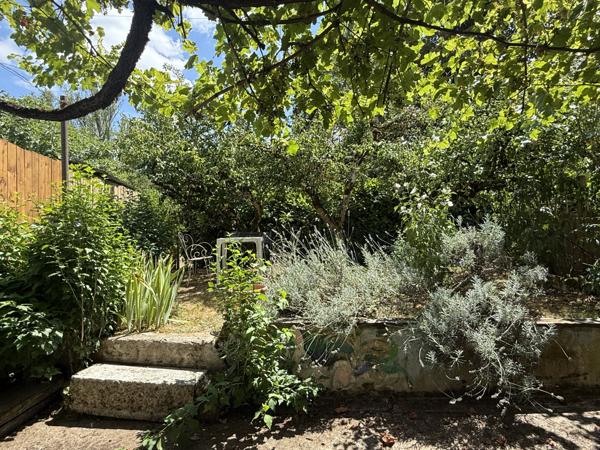 Saint-Maurin (47270) SAINT MAURIN Maison de village avec petit jardin et garage non attenant