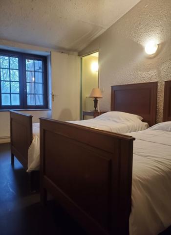 MAISON DE VILLAGE - 2 CHAMBRES - JARDIN - ISSONCOURT LES TROIS DOMAINES