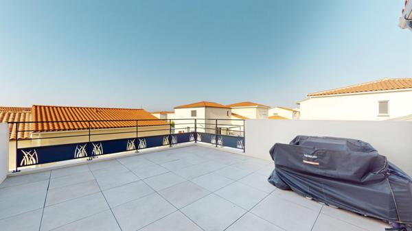 Maison
         3 pièces
        - 87 m² 350 000 € *