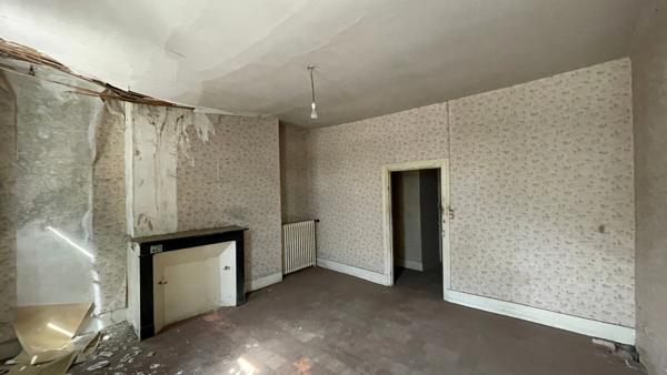 Maison à rénover 4 pièces 100 m2 Centre POUILLY SUR LOIRE (58) proche LA CHARITE SUR LOIRE , NEVERS, COSNES COURS SUR LOIRE