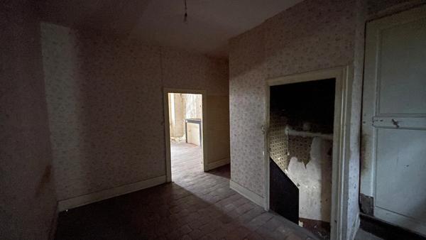 Maison à rénover 4 pièces 100 m2 Centre POUILLY SUR LOIRE (58) proche LA CHARITE SUR LOIRE , NEVERS, COSNES COURS SUR LOIRE