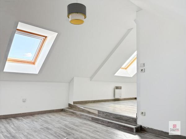 Maison Parce Sur Sarthe 6 pièce(s) 138 m2