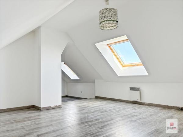 Maison Parce Sur Sarthe 6 pièce(s) 138 m2