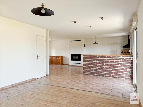 Maison Parce Sur Sarthe 6 pièce(s) 138 m2