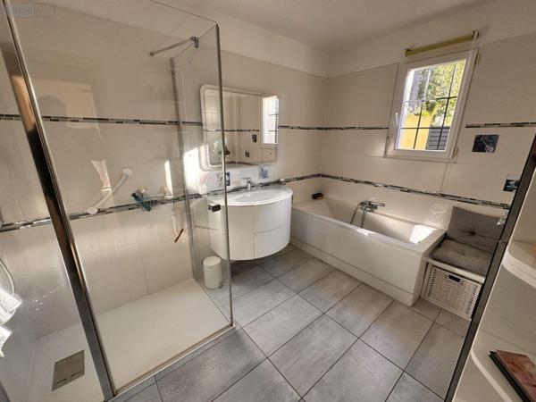 Villa à vendre à Six-Fours-les-Plages dans le Var (83140), ref : 14517/536   
LE BRUSC