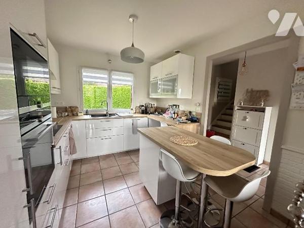 Pavillon avec extension sur sous-sol total, à LES-AUTHIEUX-SUR-LE-PORT-SAINT-OUEN (76520), d'un...