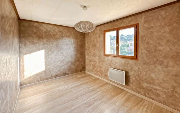 Maison à vendre    4 pièces •  La Garde