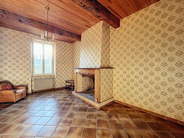 BELPECH : ANCIENNE MAISON DE MAITRE DU XIXe A RENOVER AVEC JARDIN ET GARAGES