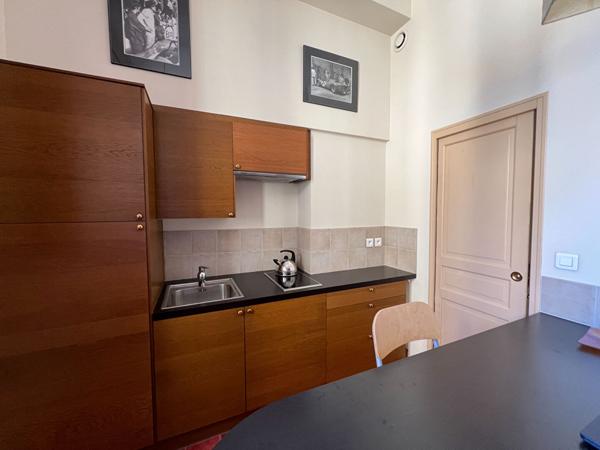 A louer appartement de type 1 en meublé  à Marseille 13002 - VIEUX PORT