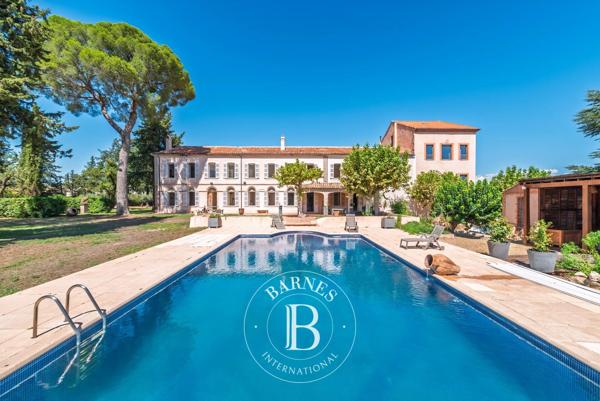 Le Luc, Propriété 15 Chambres -  1 632 m² à vendre