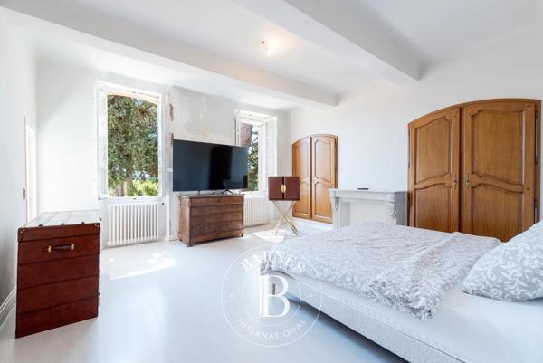 Le Luc, Propriété 15 Chambres -  1 632 m² à vendre