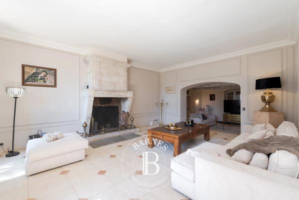 Le Luc, Propriété 15 Chambres -  1 632 m² à vendre