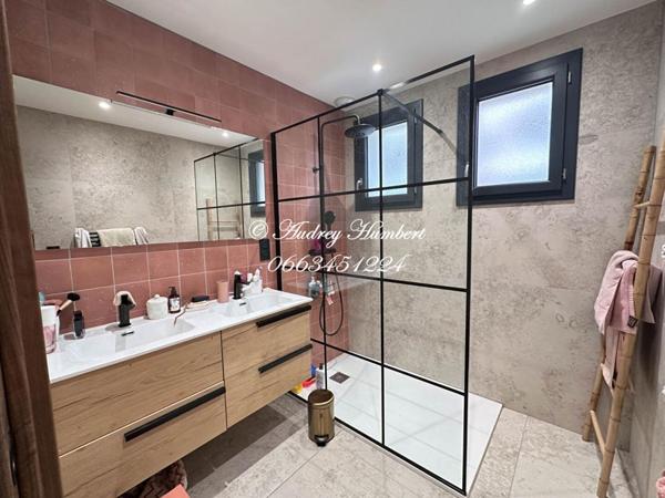 MANOSQUE, Appartement de standing, T4, 88 m² avec TERRASSE, JARDIN et PARKINGS PRIVATIFS