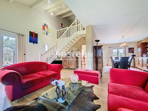 À VENDRE - CUGNAUX - Villa d'architecte de 7 pièces avec Piscine, pool house et 2 grands garages