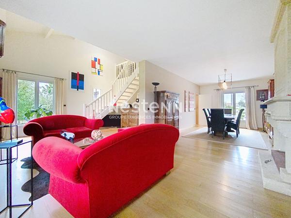 À VENDRE - CUGNAUX - Villa d'architecte de 7 pièces avec Piscine, pool house et 2 grands garages